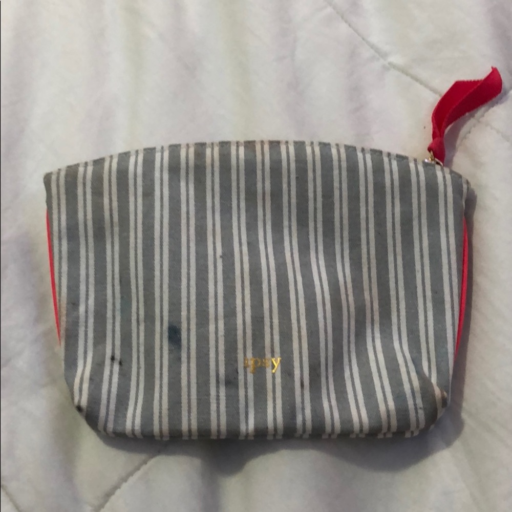 make up pouch